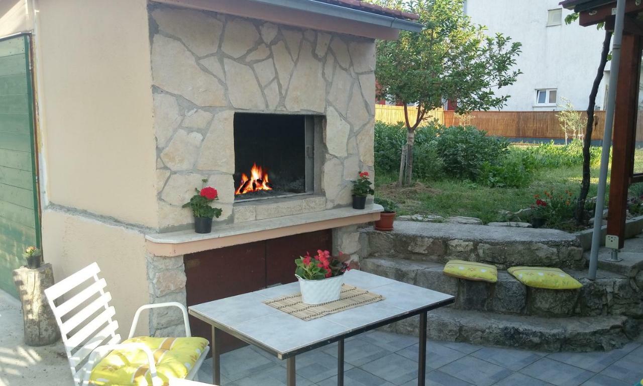 Apartment Taja, Cijela Kuca I Vrt Samo Za Vas Split Luaran gambar